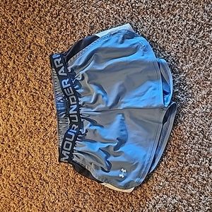 Medium underarmour shorts